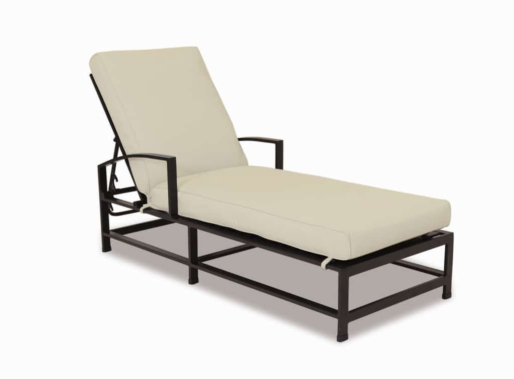 La Jolla Chaise with cushions in Canvas Flax with self welt